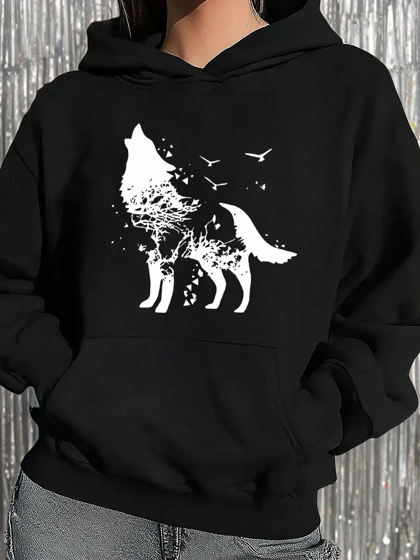 New Autumn Winter Women Wolf Pattern Hoodie Casual Black Pullover White Wolf Pattern Casual Versatile Comfortable Graphic Hoodie