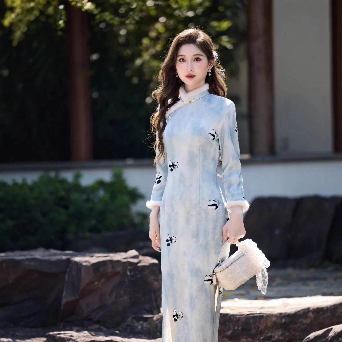 New Chinese Style Modified Cheongsam Skirt for Autumn and Winter 2025 New Thick and Warm Long Dress Qipao