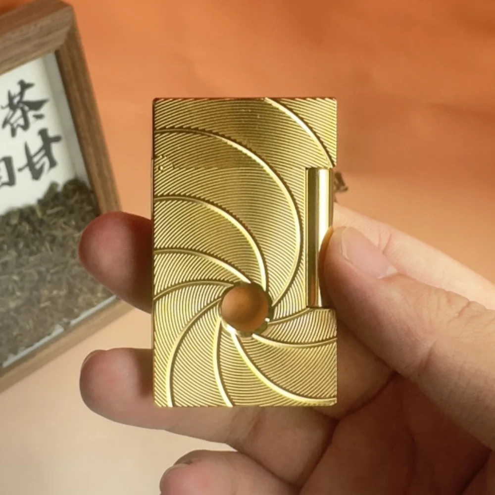 

Luxury brand custom lighter, classic 007 Spectre style, men's gift, inflatable, loud, comes with a set of custom accessories.