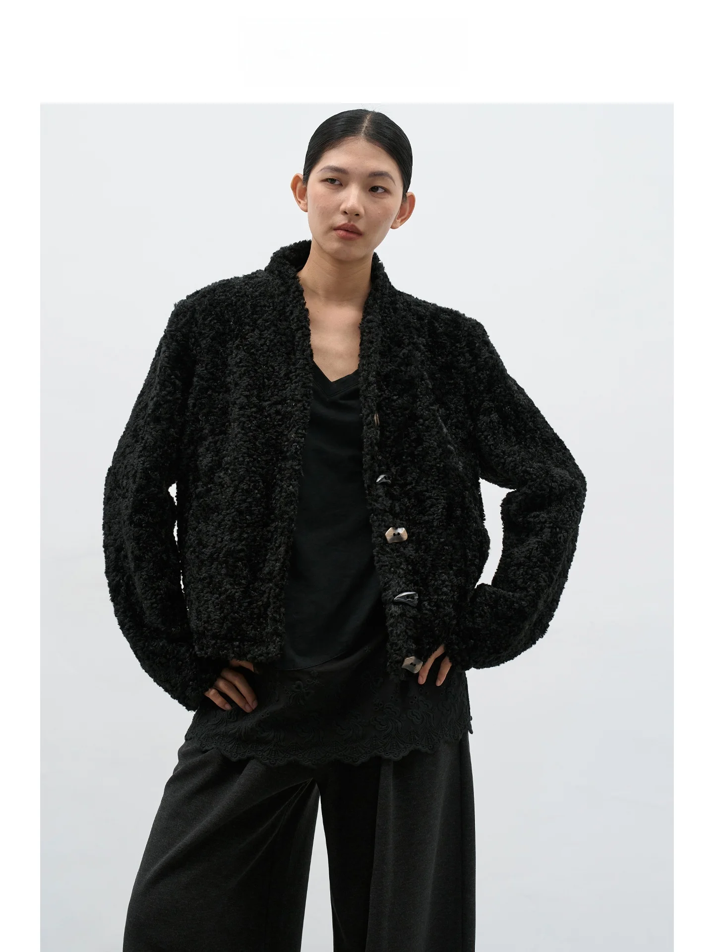 

EIGHTHMONTH Women's ort Plu Jaet Loose Fit Stand Collar Warm Winter Outerwear Bla Fluffy Casual Sle Button Closure