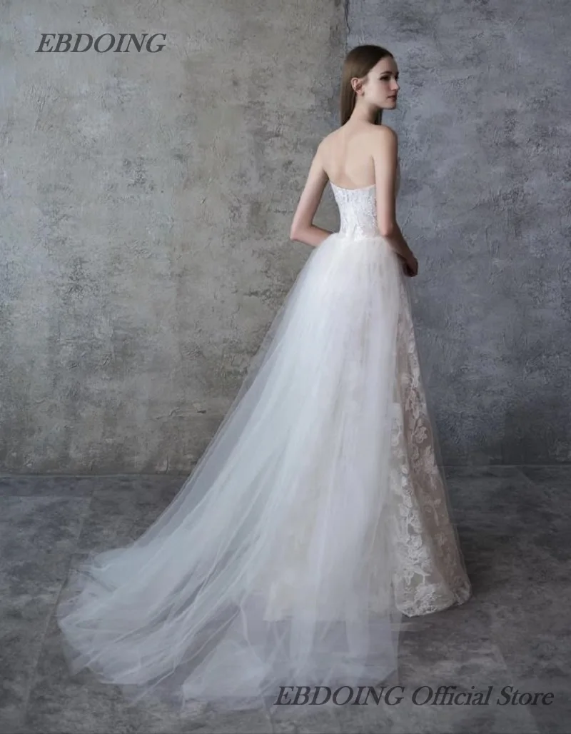 ชุดแต่งงานทรงเมอร์เมด ผ้าลูกไม้ คอทรงเรือ แขนกุด พร้อมชายกระโปรงถอดได้  ชุดเจ้าสาวสั่งตัด