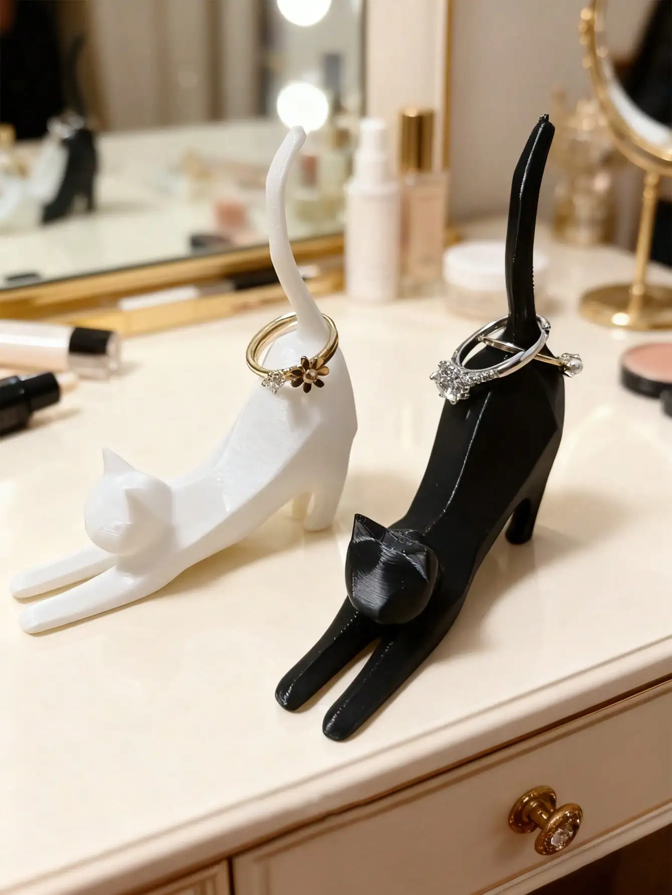 Cute Black White Cat Ring Holder - Resin Jewelry Stand for E