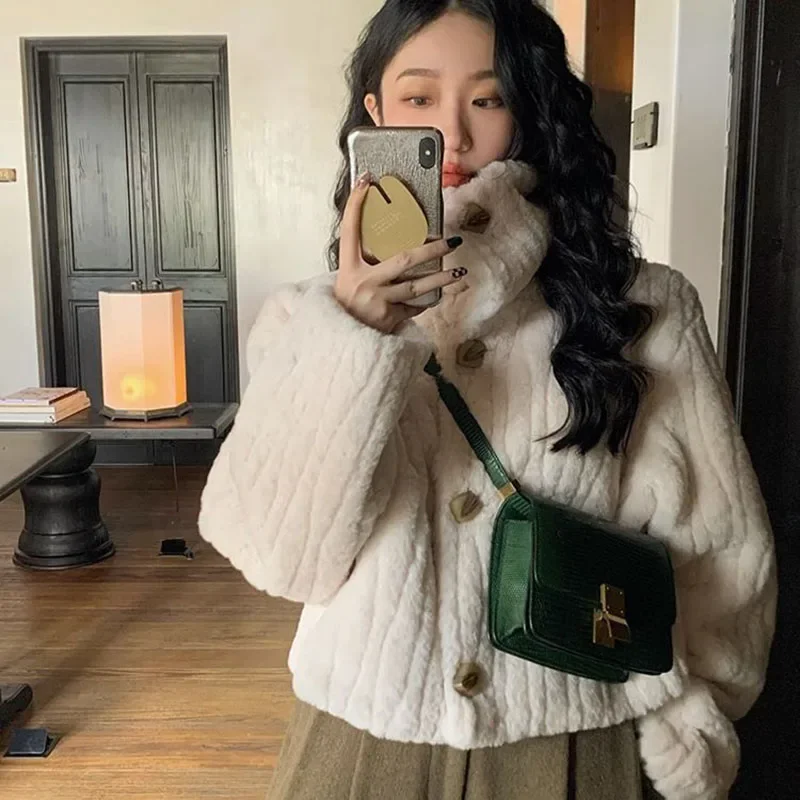 

Women Vintage Stand Collar Warm Plush Coat Autumn Winter New Thick Short Fur Jacket Female Fashion Streetwear Buttons Outerweat