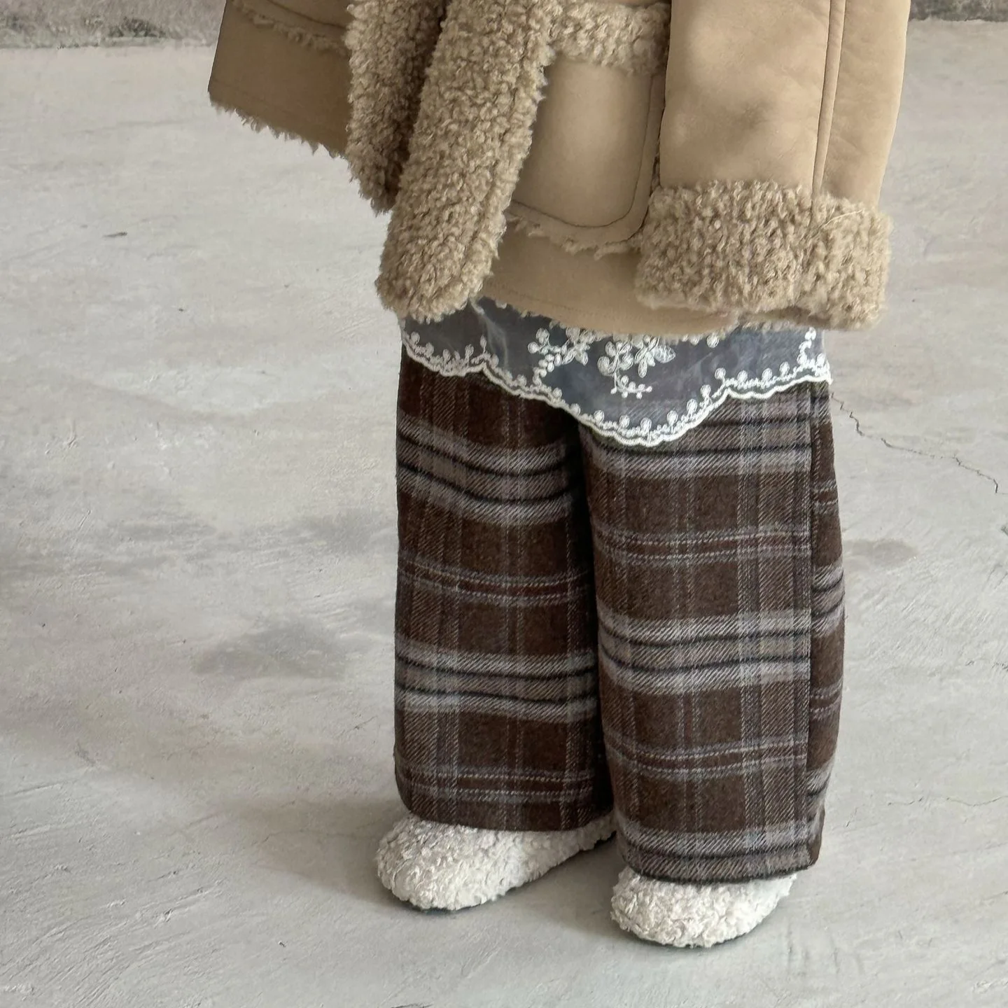 Children's Pants 2024 Winter New Korean Version Integrated Plaid Pants Children's Loose Casual Woolen Straight-leg Pants