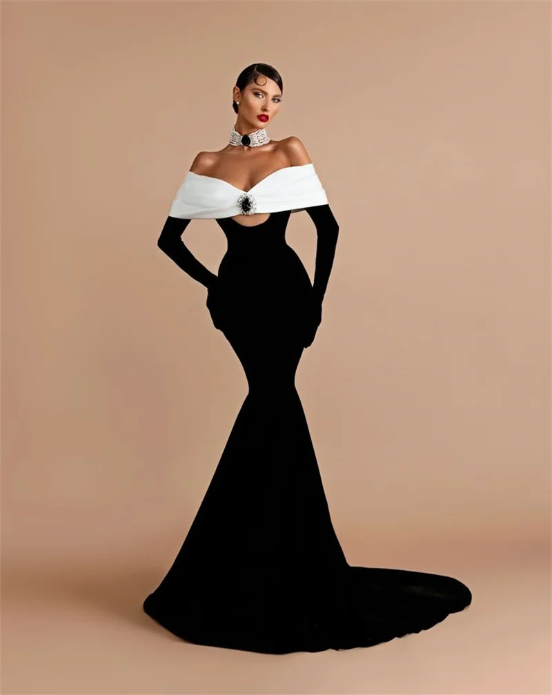 

White Black Mermaid Women Wedding Dress With Glove Sexy Off Shoulder Bridal Gown Customized Robe Lace Up Back Sweep Train