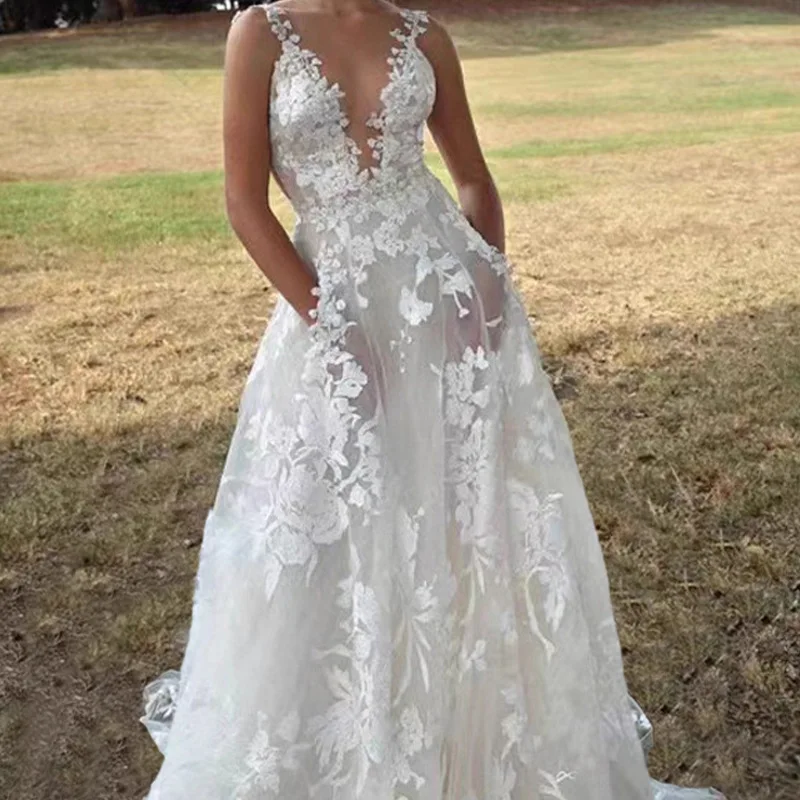 

Women Dress 2026 Spring New Solid Color Lace Bridal Dress Sexy Deep V-Neck Backless Slim Fit White Bridesmaid Dress