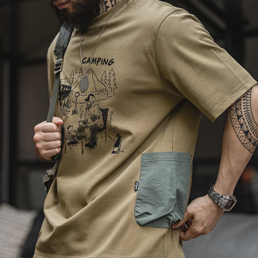 Maden Outdoor Printed Short-sleeved T-shirt Khaki Camping Illustration Design with Pocket Short-sleeved Top for Men\'s Summer