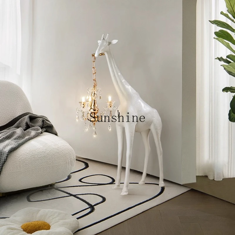 

Giraffe floor lamp post-modern French light luxury exhibition hall design high-end decoration