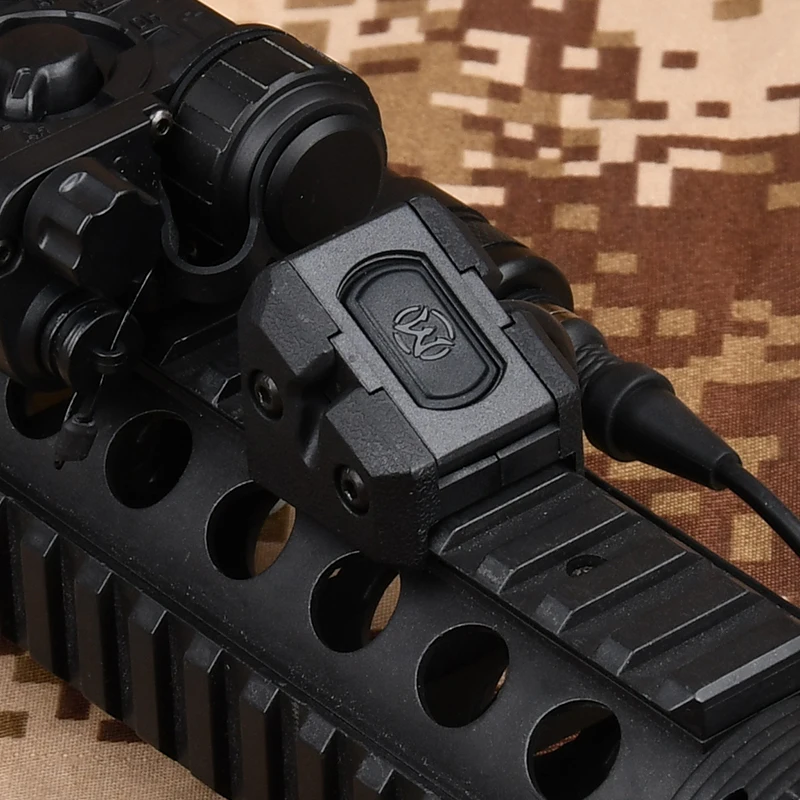 SF التوصيل مفتاح الضغط عن بعد للضوء التكتيكي M300/M600 مصباح يدوي مع Picatinny السكك الحديدية قاعدة تثبيت محول مصباح الصيد