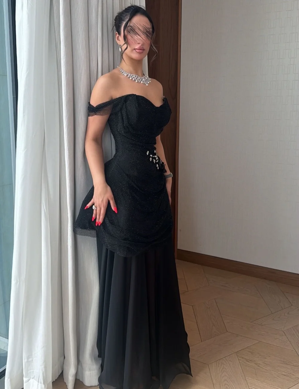 

Customized Black Fashion Exquisite Jersey Pleat Rhinestone Tiered Draped A-line Off-the-shoulder Long Dresses Evening Dresses