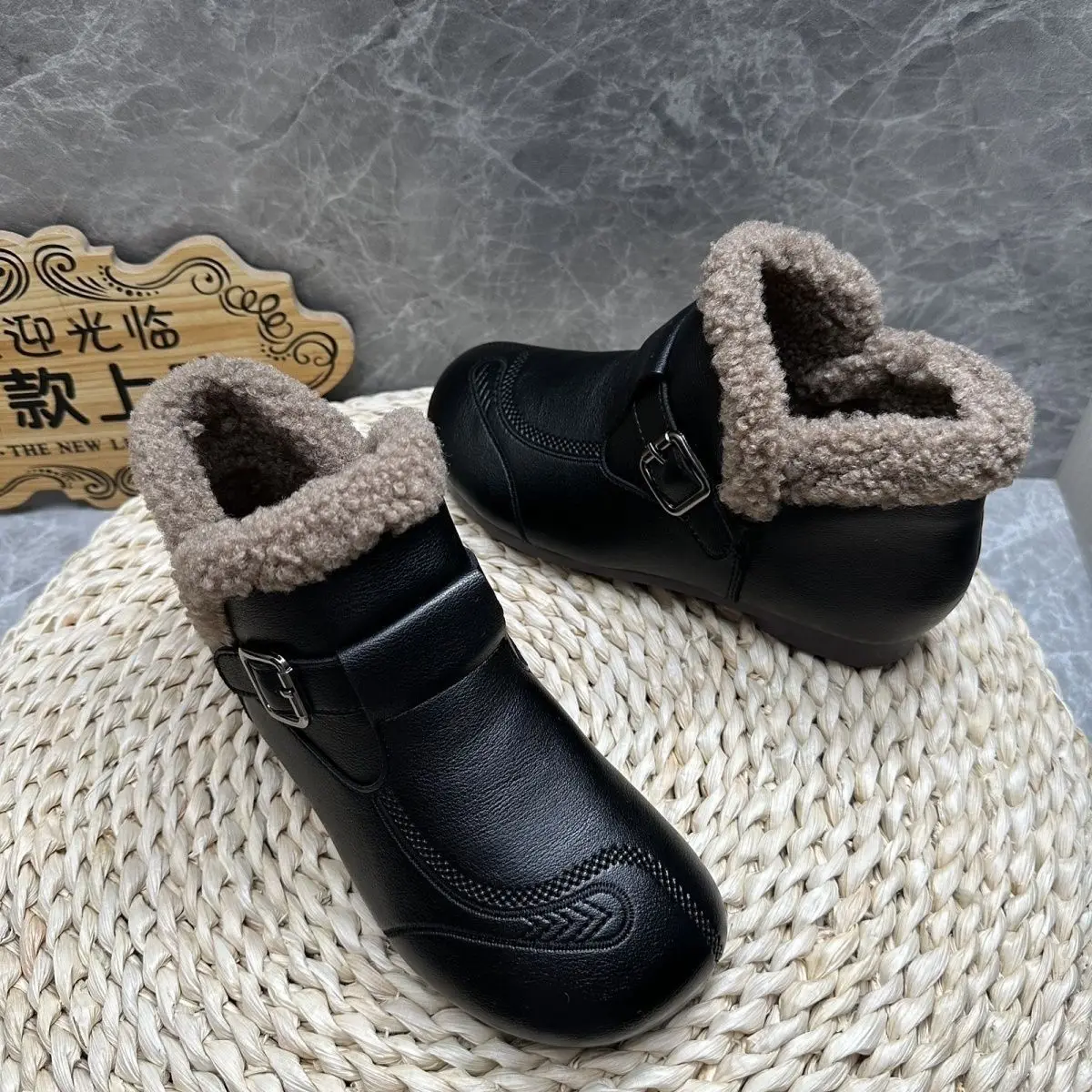 Women's Winter Boots Luxury Ankle Snow Artificial Leather Casual Hot Warm Furry Black Outdoor Fashion Shoes For Women Trend 2024