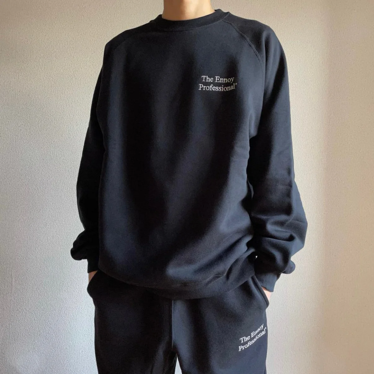 TheEnnoy Professional solid color letter Japanese round-neck pullover sweatshirt versatile top spring and autumn