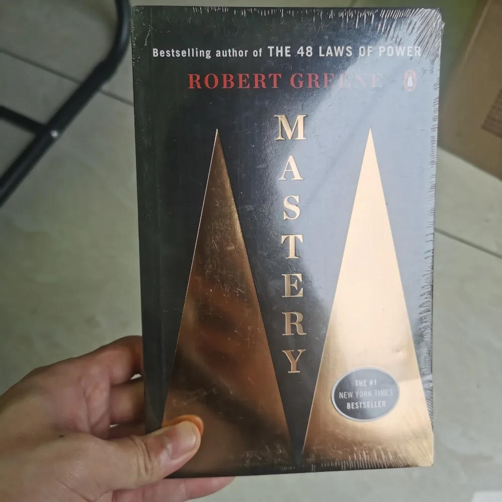 إتقان روبرت جرين الإدارة التحفيزية والقيادة كتاب اللغة الإنجليزية غلاف عادي