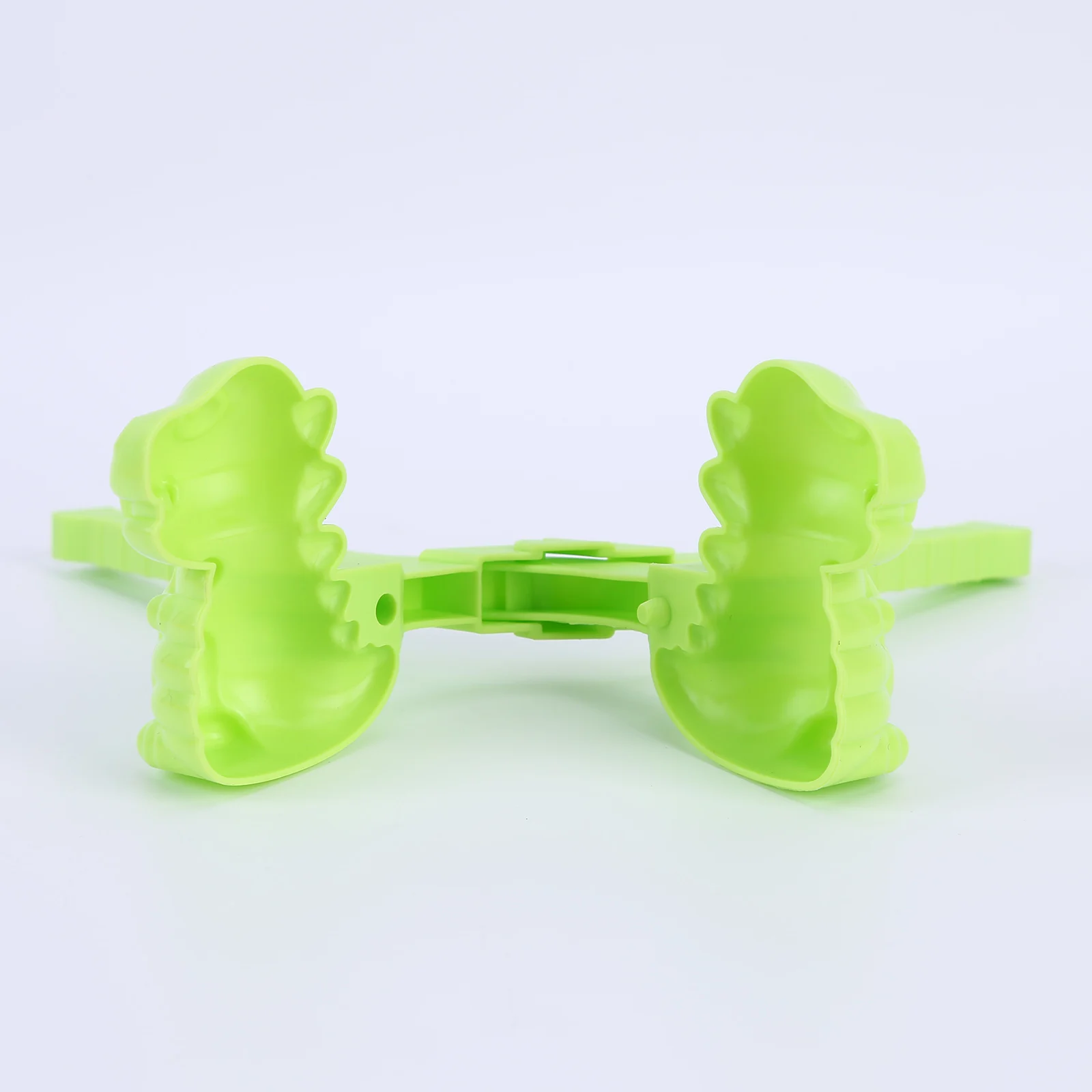 Kinderen Winter Outdoor Speelgoed Dinosaurus Sneeuwbal Maker Laat je sneeuwballen snel maken Sneeuwbal Maker Speelgoed voor sneeuwbalgevechten voor kinderen