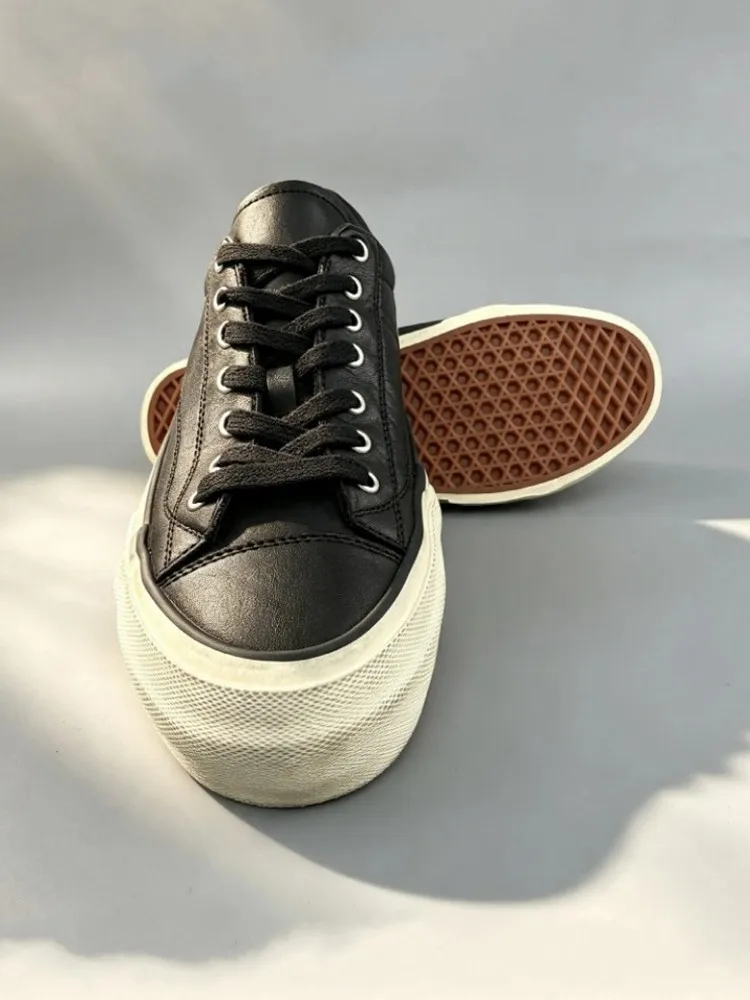 Fashion Mens Horsehide Genuine Leather Skateboard Shoes Lace Up Thick Platform Casual Male Breathable Low Cut Joggers Sneakers