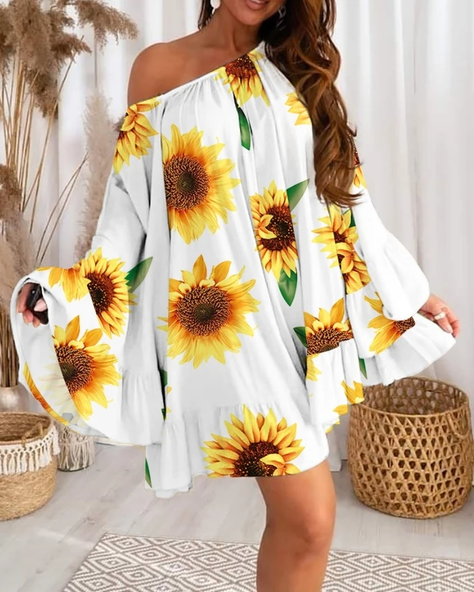 

Women's Sexy and Elegant Dress Fashionable 2024 Summer Leisure Sunflower Print Bell Sleeves Ruffle Edge Swinging Dress