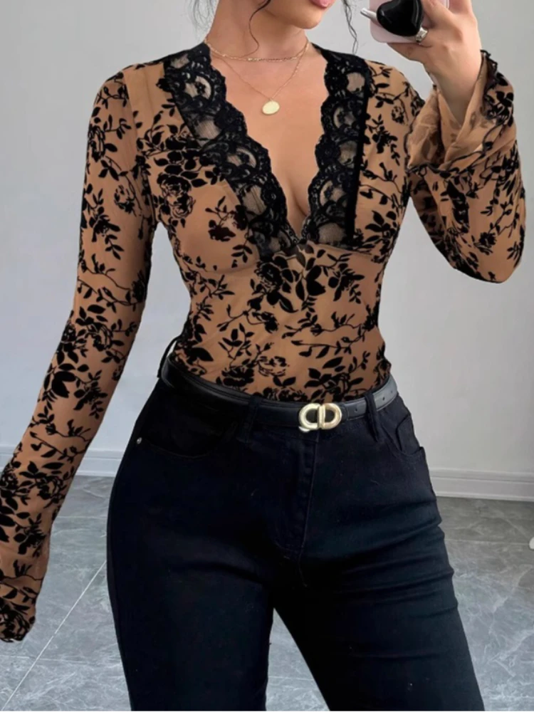 Women Sexy Base Layer Shirt Solid Black Sheer Lace Top Slim Flower Scallop Trim V Neck Long Sleeve T-shirt Trendy Tight Lace Top