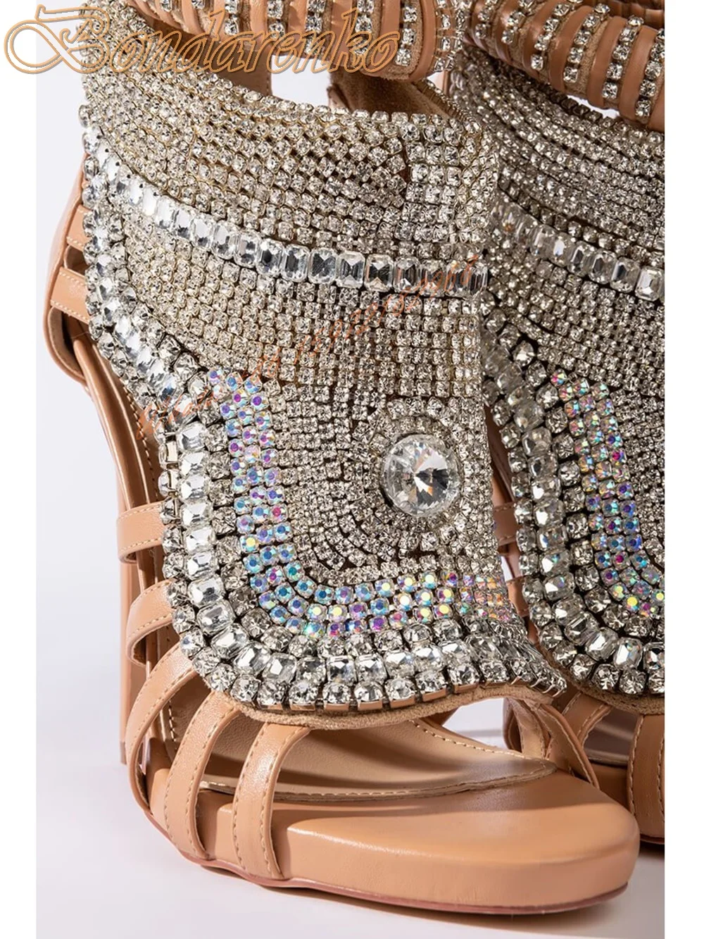 Studded Crystal Straps Sandals Open Toe Hollow Women Sexy Shoes Stiletto Heels Back Zipper Summer Party Runway New Style Sandals