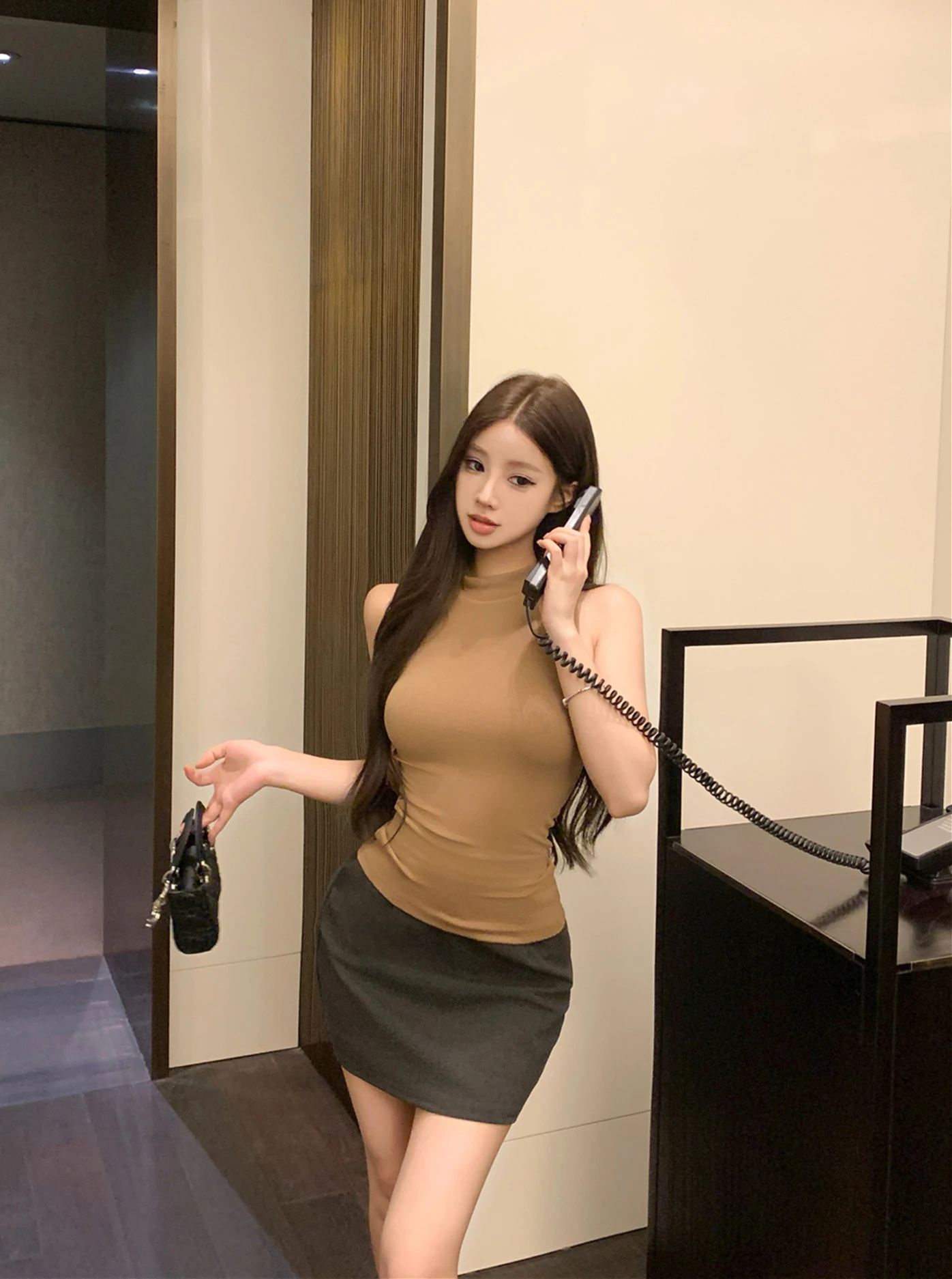 

Black Sleeveless Slim Fit Tank Top And High Waist Skirt Set Fashionable Half High Collar Gown Sexy Bodycon Style Two Piece Suit