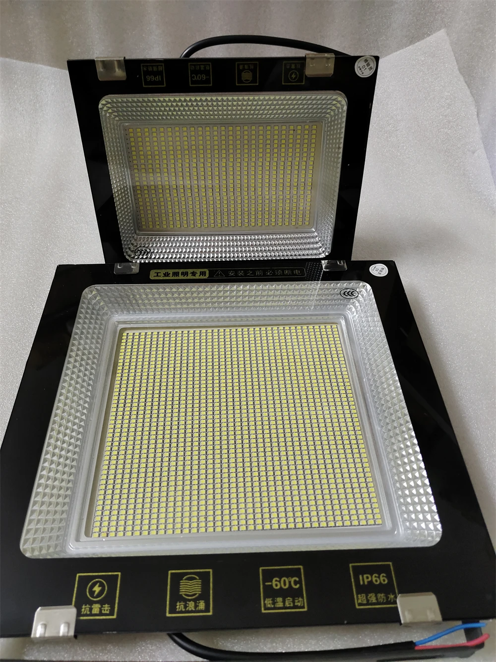 LED-schijnwerpers, Ultradunne LED Module Schijnwerper 100/200 W IP65 LED Spotlight Reflector Outdoor Tuin Lamp Stadion Gara Licht voor sportvelden en -banen (Color : Warm White 200W, Size : A