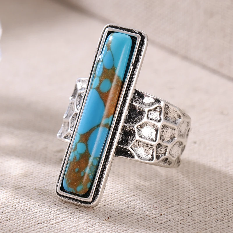 Bohemian Style Inlay Synthetic Turquoise Ring For Women Hammer Patterned Wide Edge Ring Vintage Personality Jewelry