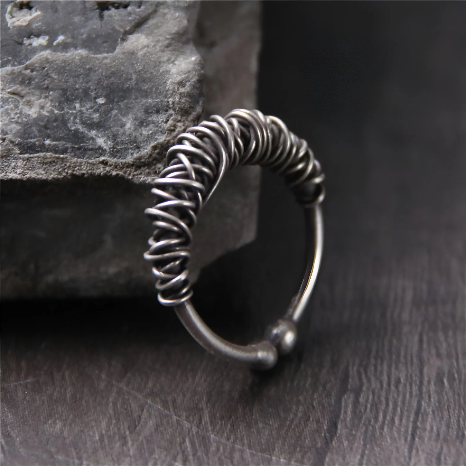 Handmade S925 Silver Wrapped Thread Ring Vintage Worn Look Unisex Open Hand Ring Fashionable Geometric Design Jewelry