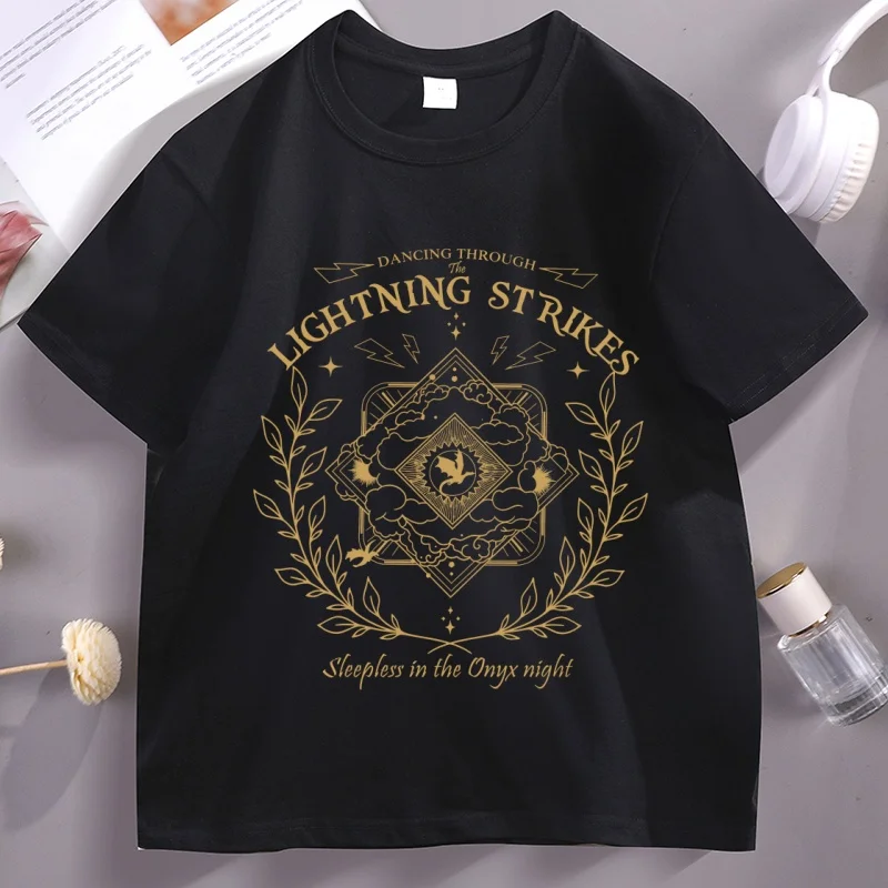 Onyx Storm Dancing T Shirt Men Women Fourth Wing Dragon Lover Tshirt Loose Cotton Round Neck T-shirt Vintage Bookish Clothes
