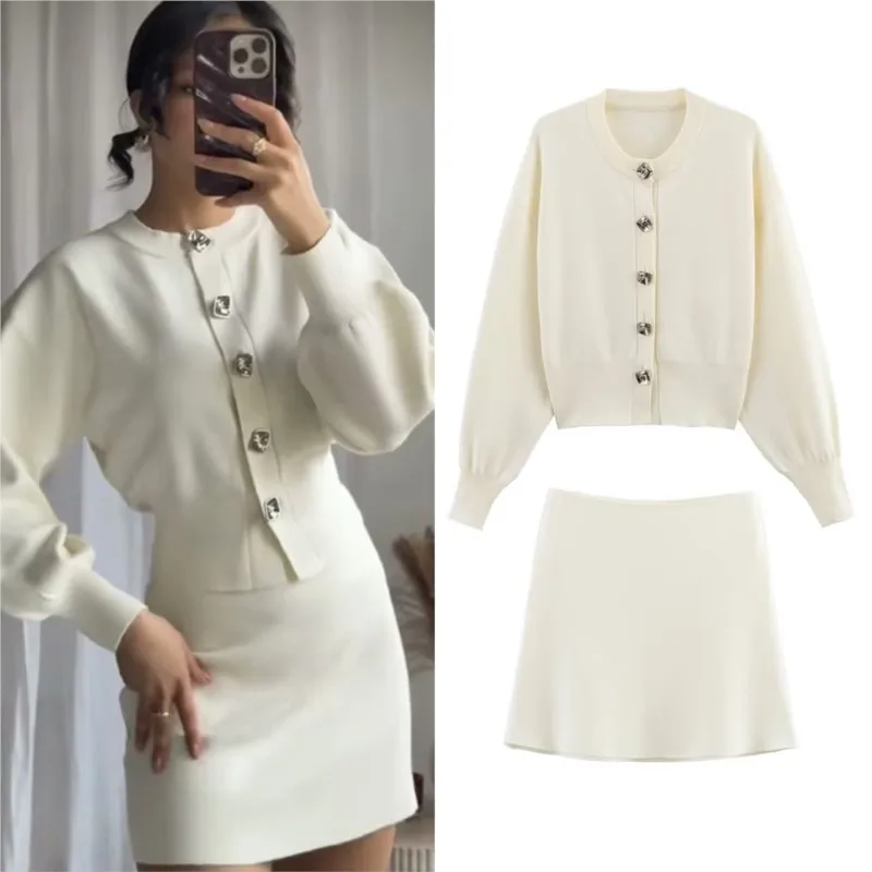 

Элегантный вязаный однобортный топ с круглым вырезом и длинными рукавами + мини-юбка с высокой талией, весна-лето, женский модный темпераментный комплект