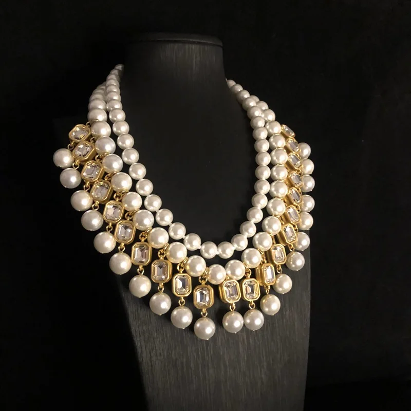 European and American Fashion Glass Necklace with Multiple Layers of Pearls, Light Luxury Short Sweater Chain, Women's Jewelry