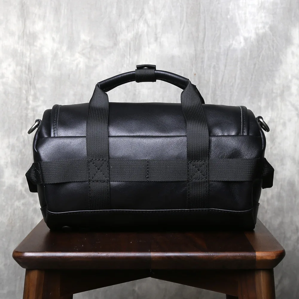 Unisex Casual Echtleder Umhängetasche aus Vollnarben-Rindsleder Schultertasche mit Großer Kapazität Sportliche Zylindertasche – Detail 5