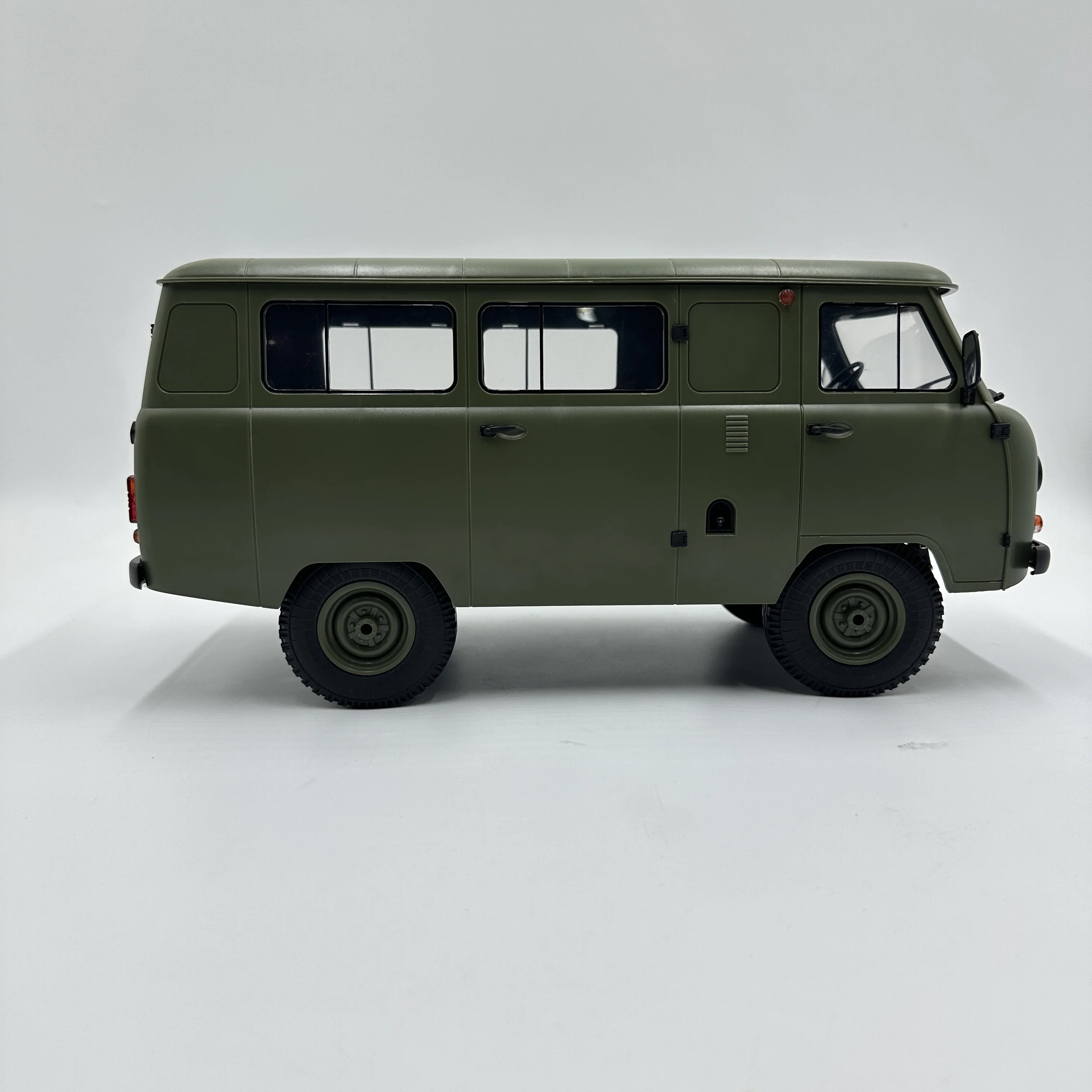 1/12 WPL C104 Rc Car Full Scale Off Road Transport Truck UAZ- -452 Remote Control Vehicle Electric Car Toy Gift Adult Fun