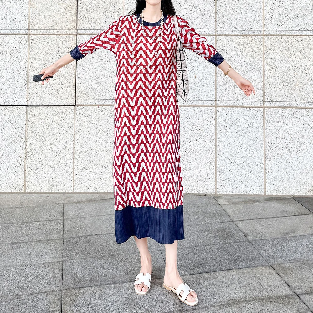 

2025 summer new huge and thin wear pleated dress printed temperament beautiful long dress women clothing