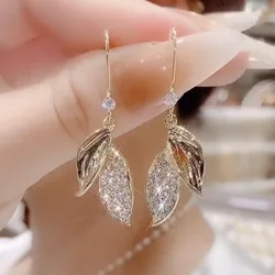Luxury Rhinestone Earring Shining Leaves Zircon Stud Earrings for Women Lovely Cat Pendant Minimalist Jewelry Wedding Party Gift