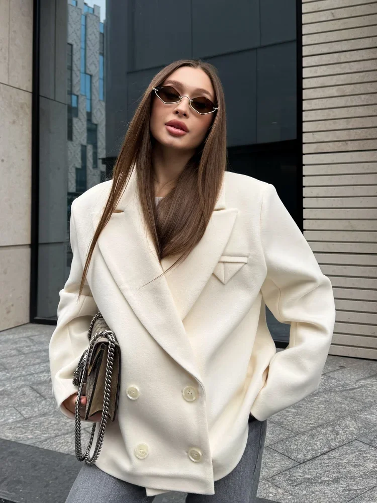 

Casual White Woolen Coat Women Elegant Solid Double-breasted Lapel Loose Outerwear Lady New Autumn Daily Commuting Street Coats