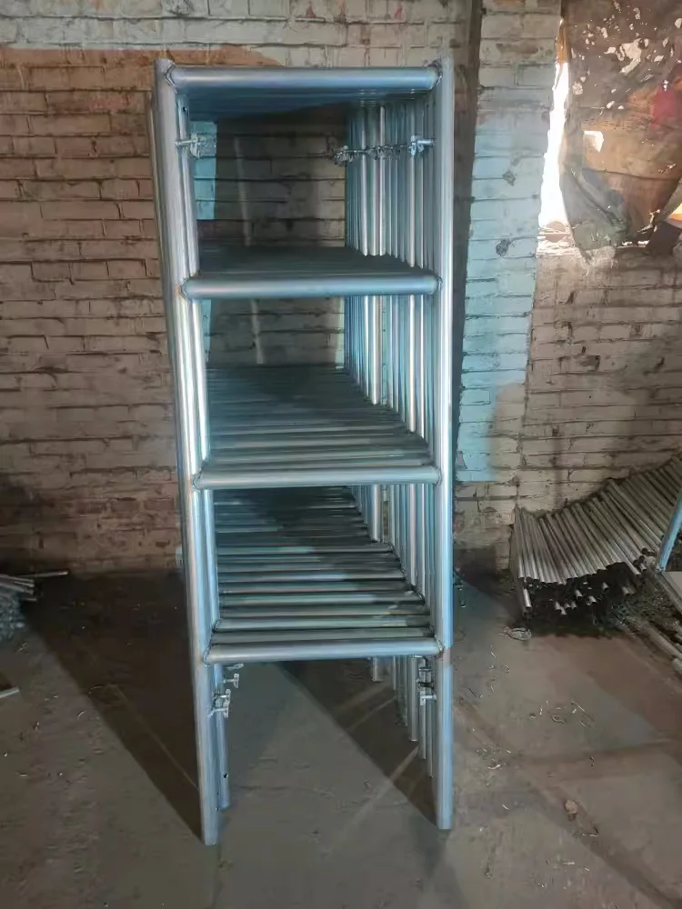 إطار سقالة متنقل من الفولاذ بتصميم صناعي مع عجلات مجلفنة لبناء المباني