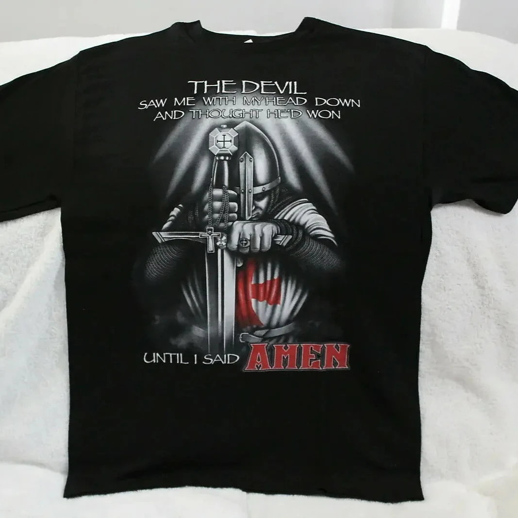رأى الشيطان مع رأسي أسفل. آمين الصليبية فرسان تمبلار تي شيرت. الصيف القطن س الرقبة قصيرة الأكمام رجل تي شيرت جديد S-3XL