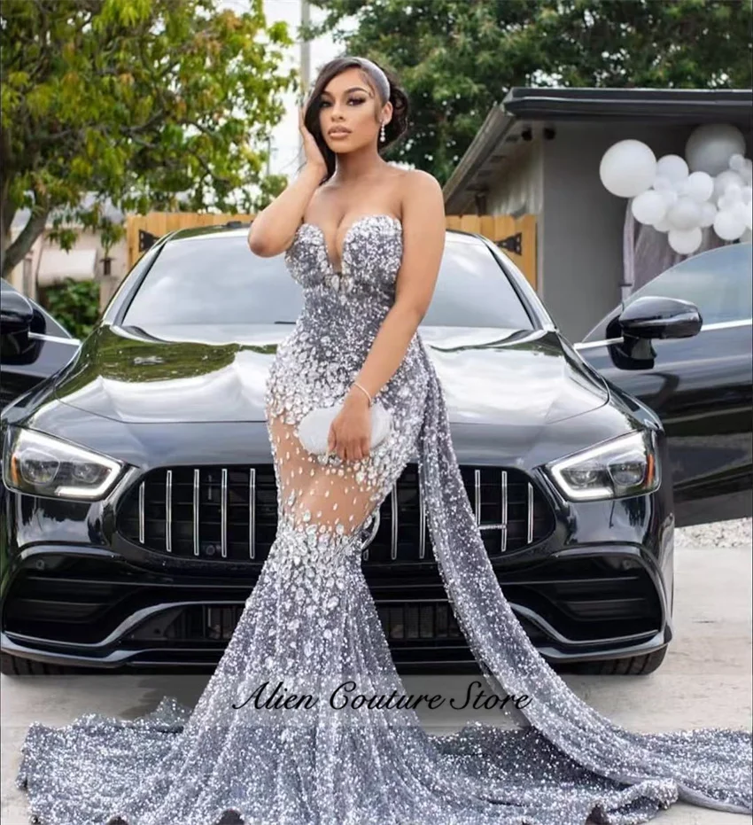 Abiti da ballo a sirena argento glitterato 2025 per ragazze nere Abito con paillettes con perline di cristallo per feste formali personalizzate