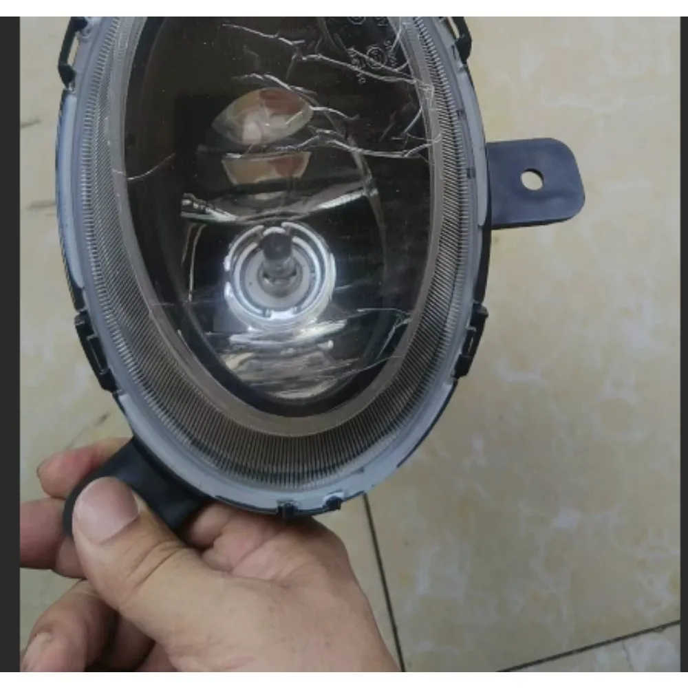 Truck front fog lights, left and right sides