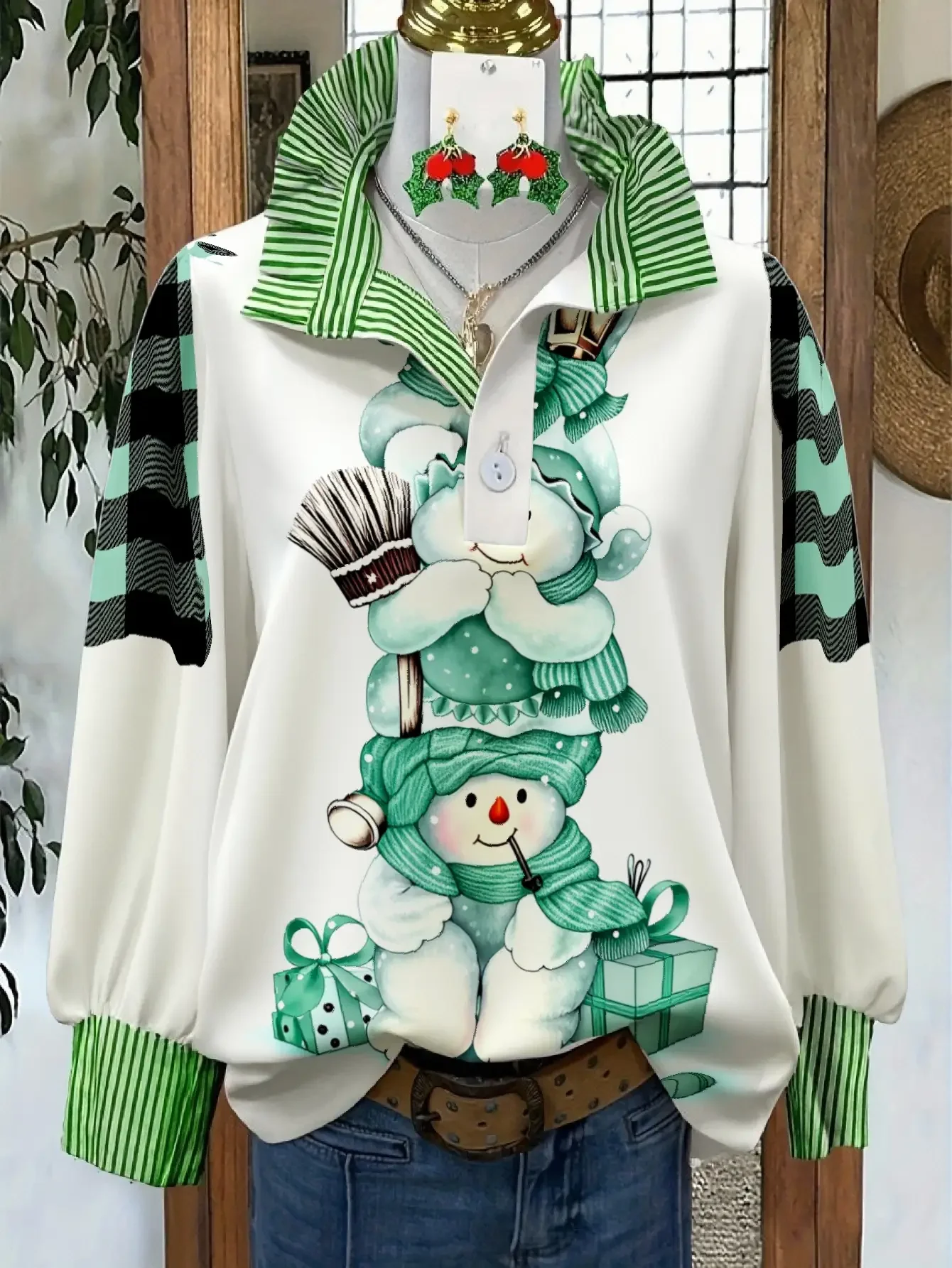 Fashionable women's clothing, featuring 2D flat printing and a casual long sleeved button up shirt,