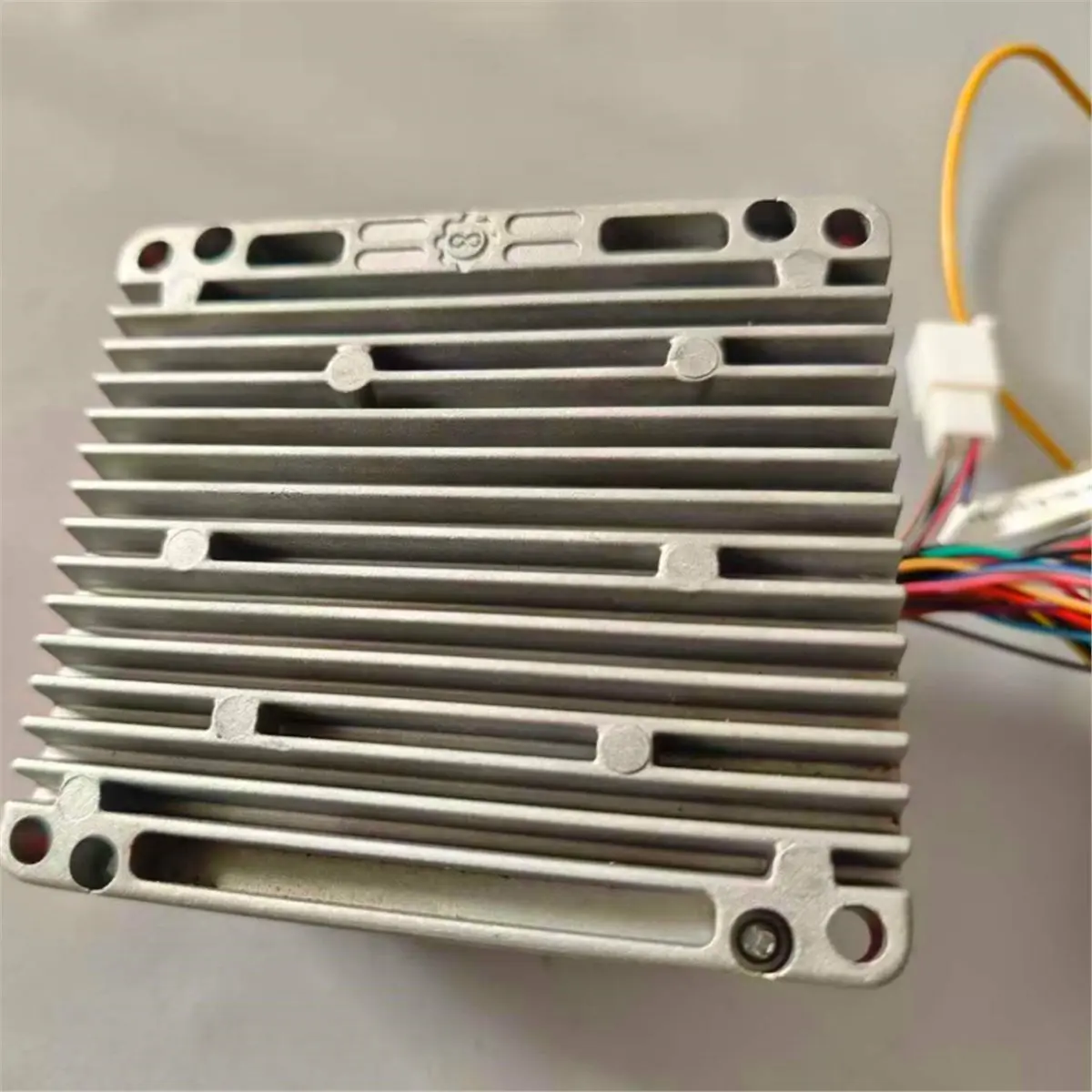 618 Mega Sale Fardriver Controller Fardriver Programmable SIAYQ7235 72V 35A Controller for BLDC Electric Scooter Bike Motor