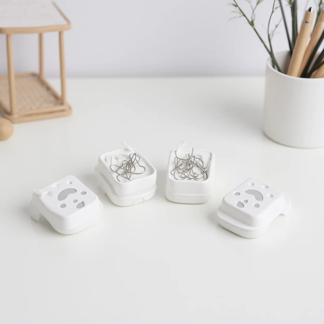 Portable Pill Organizer Multi Functional Pill Box 3 Compartment Pill Box Paw Shaped For Small Jewelry Storage Daily Commute