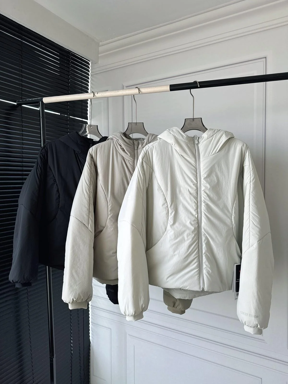 

Marmusen Women's Loose Fit Hooded Cotton Jaet Bread Design Casual Comfortable Long Sve Zipper Closure Color