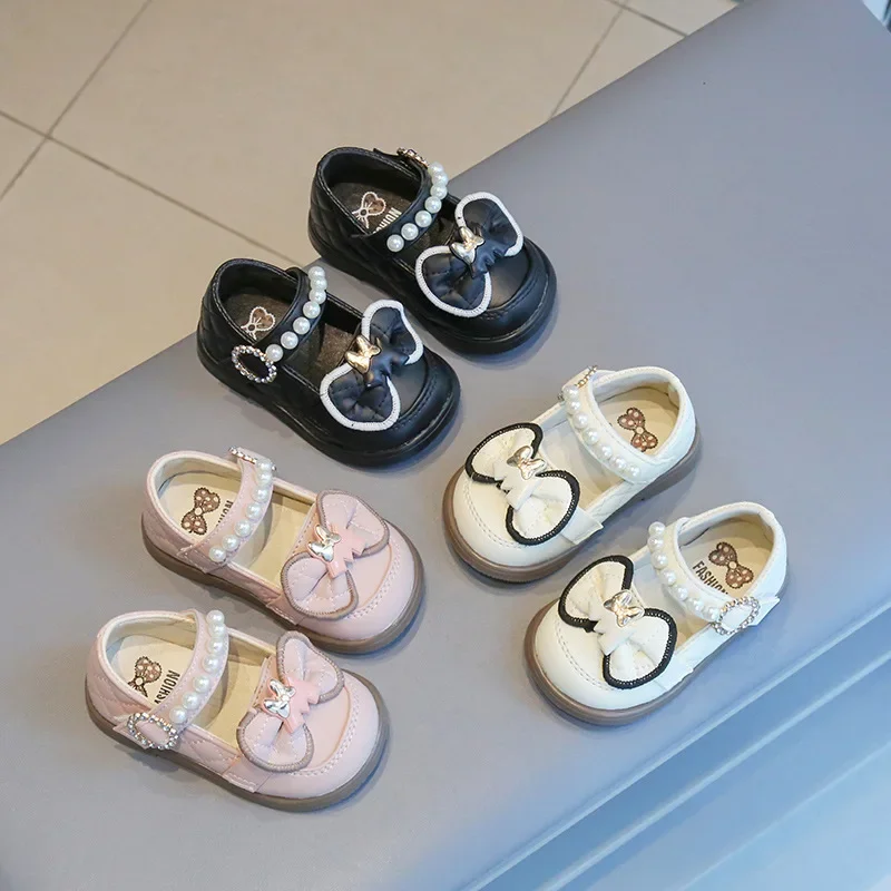 Platte kinderschoenen antislip zachte zool meisjes prinses schoenen met zoete strik 2025, nieuwe mode baby wandelschoenen maat 16-25 elegant