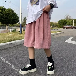 Pantaloncini di velluto a coste marrone pantaloni oversize larghi a cinque punte pantaloni a gamba larga moda coreana estiva Ins pantaloni Hip Hop uomini e donne