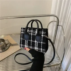 Trendy pleated skirt crossbody bag embroidered checkered shoulder bag, underarm bag, simple large capacity quilted handbag