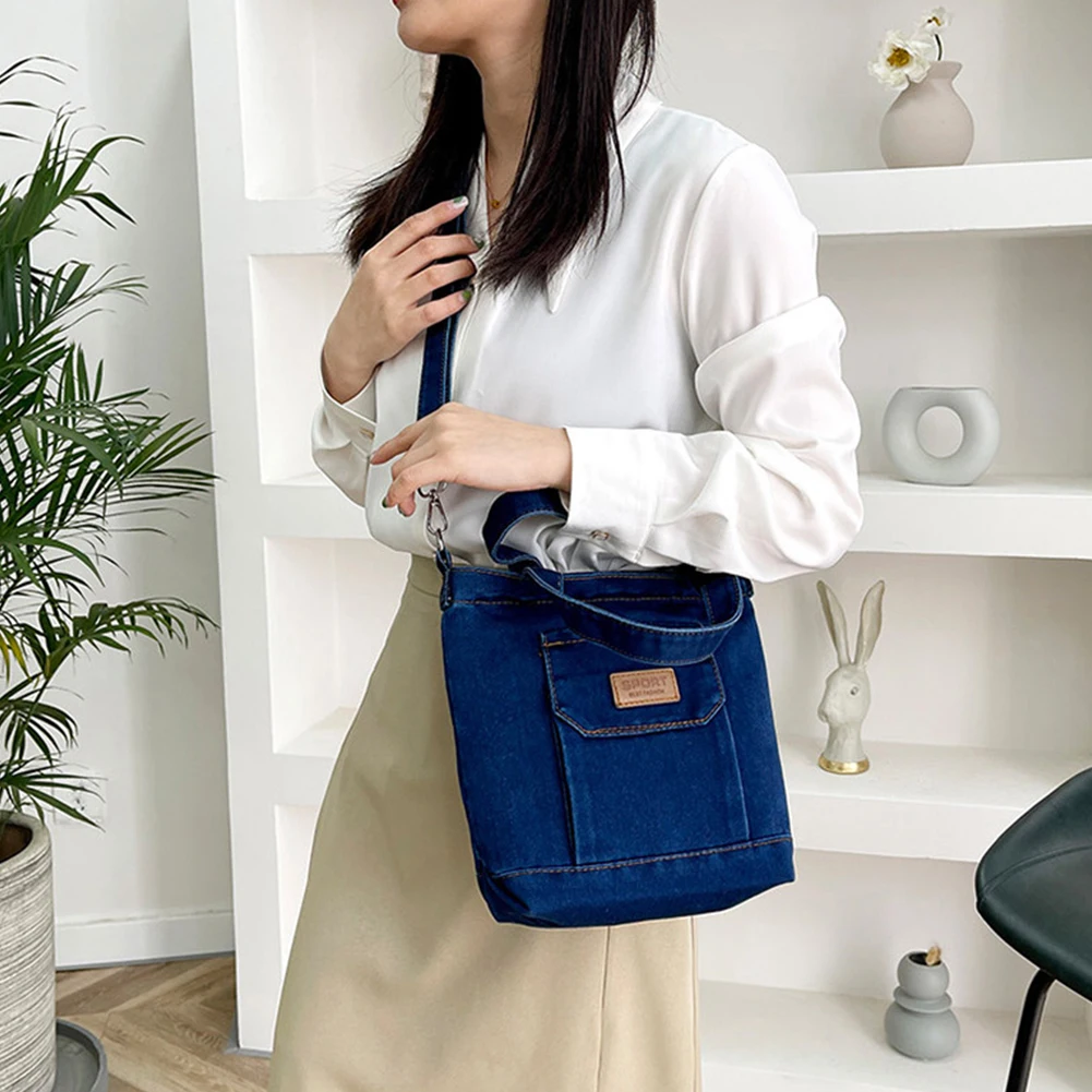 حقيبة يد نسائية أنيقة من قماش الدنيم للمتسوقين حقيبة كتف ذات سعة كبيرة وأشرطة قابلة للتعديل مع جيوب وحقيبة يد يومية ومحفظة #4