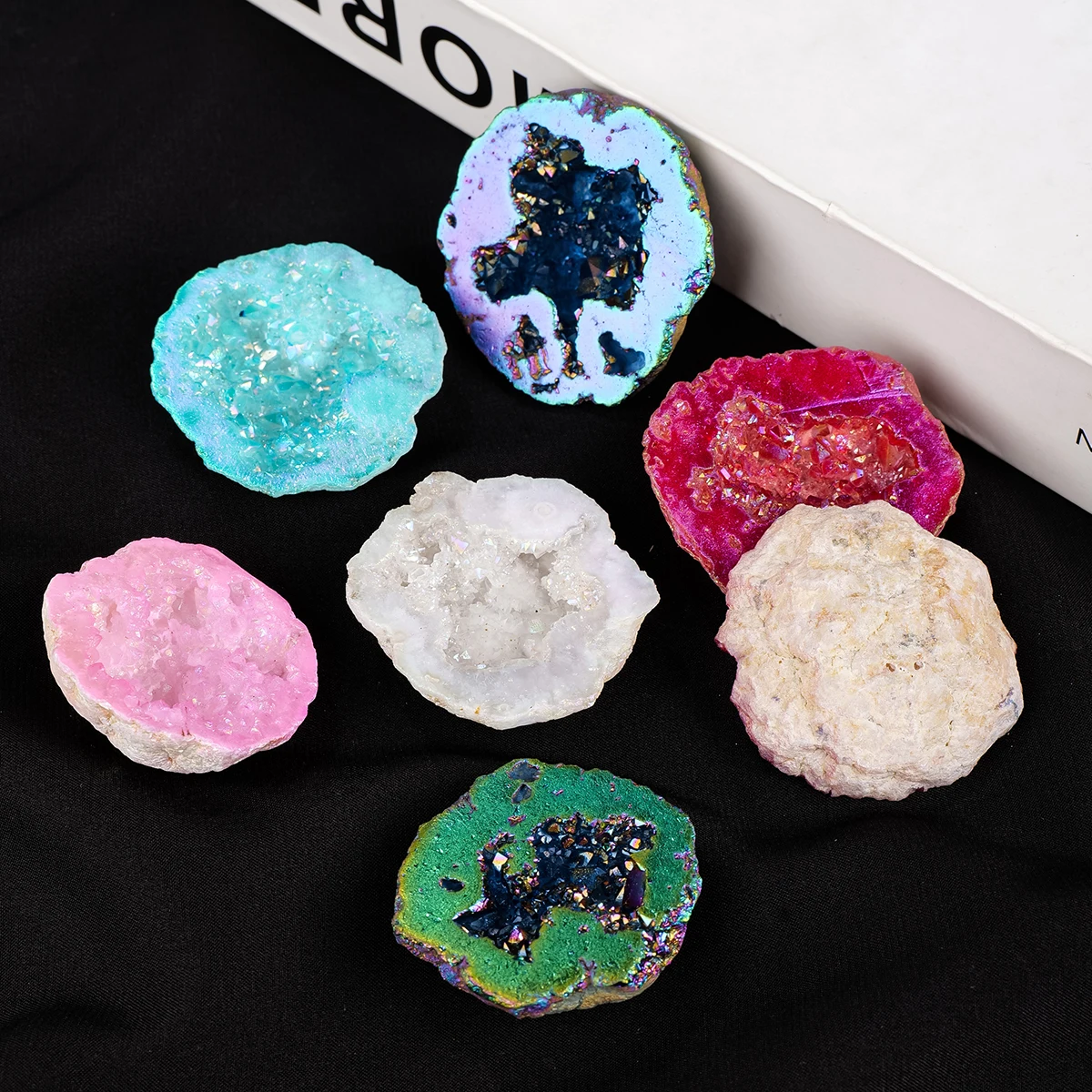 1 unidad de cristal natural de aura, ágata marroquí, adorno de cristal en forma de cueva, piedra de cristal en bruto, recipiente de tesoro, decoración para el hogar y escritorio, regalos de piedra