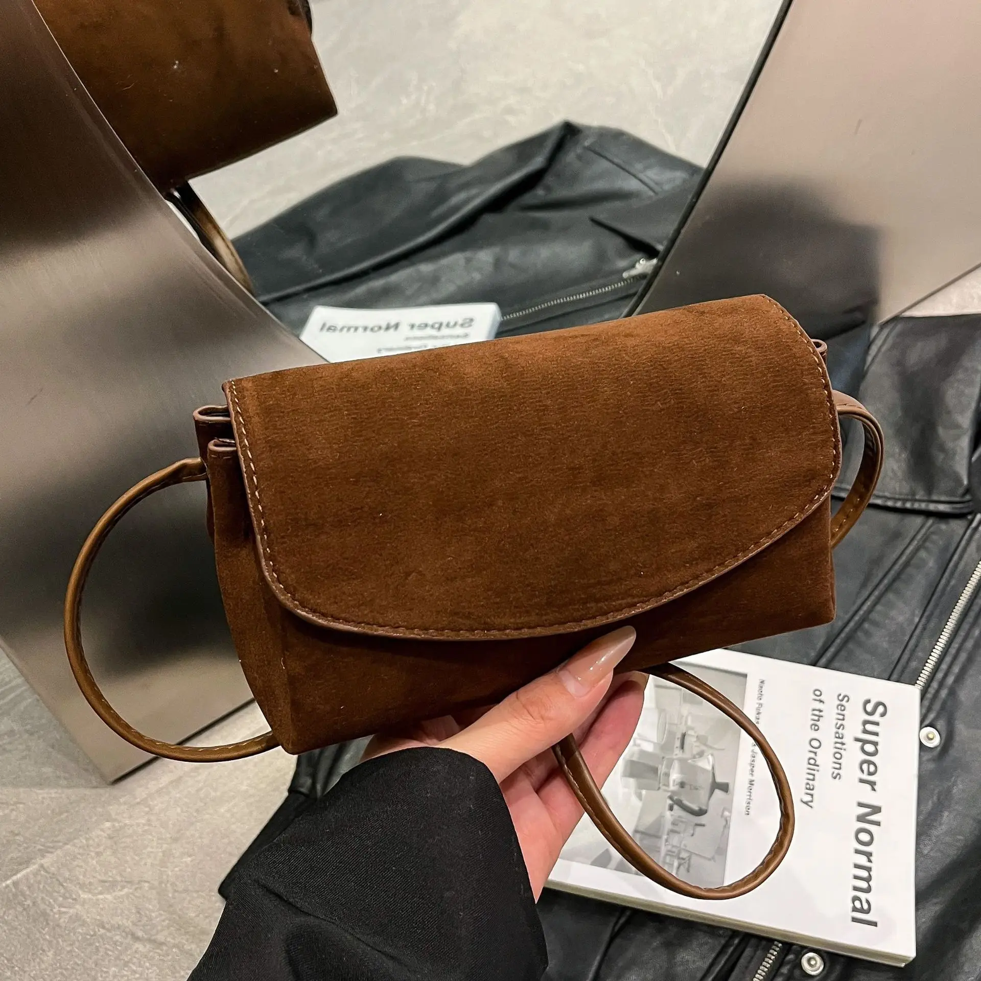 New Winter Crossbody Bag Women Fashion Simple and Versatile for Daily Wear Shoulder Bag Small Square Textured Casual Evening Bag