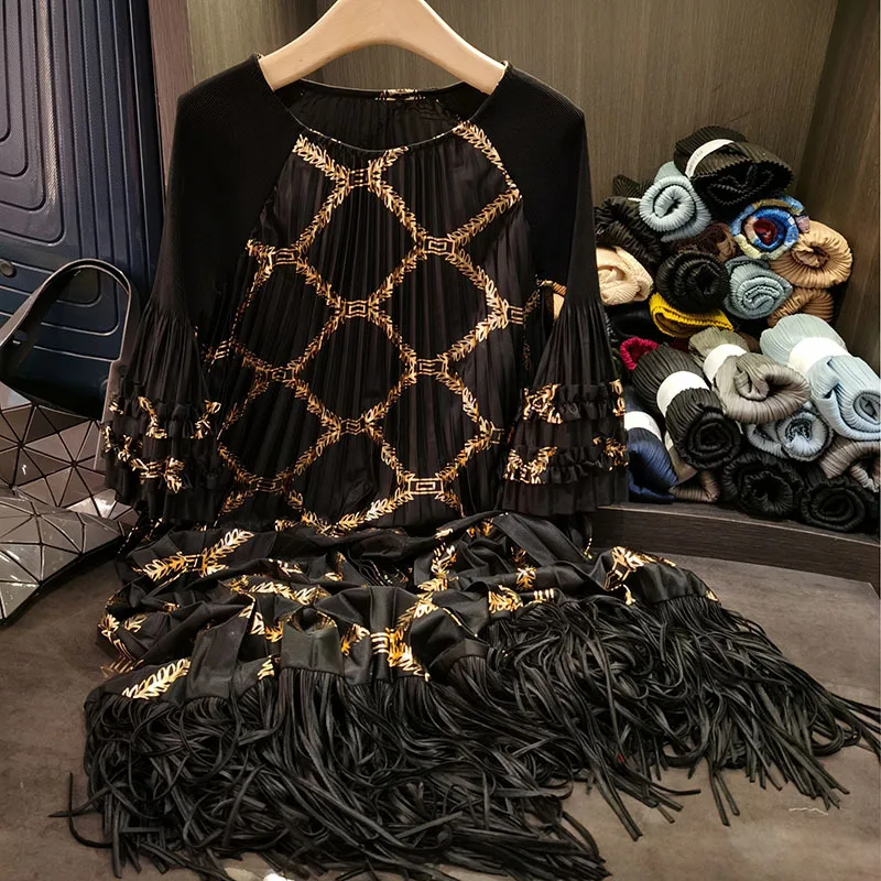 

Miyake Temperament Pleated Dress 2025 New Age-reducing Round Neck Hot Gold Printing Tassel Loose Medium-length Dress Female