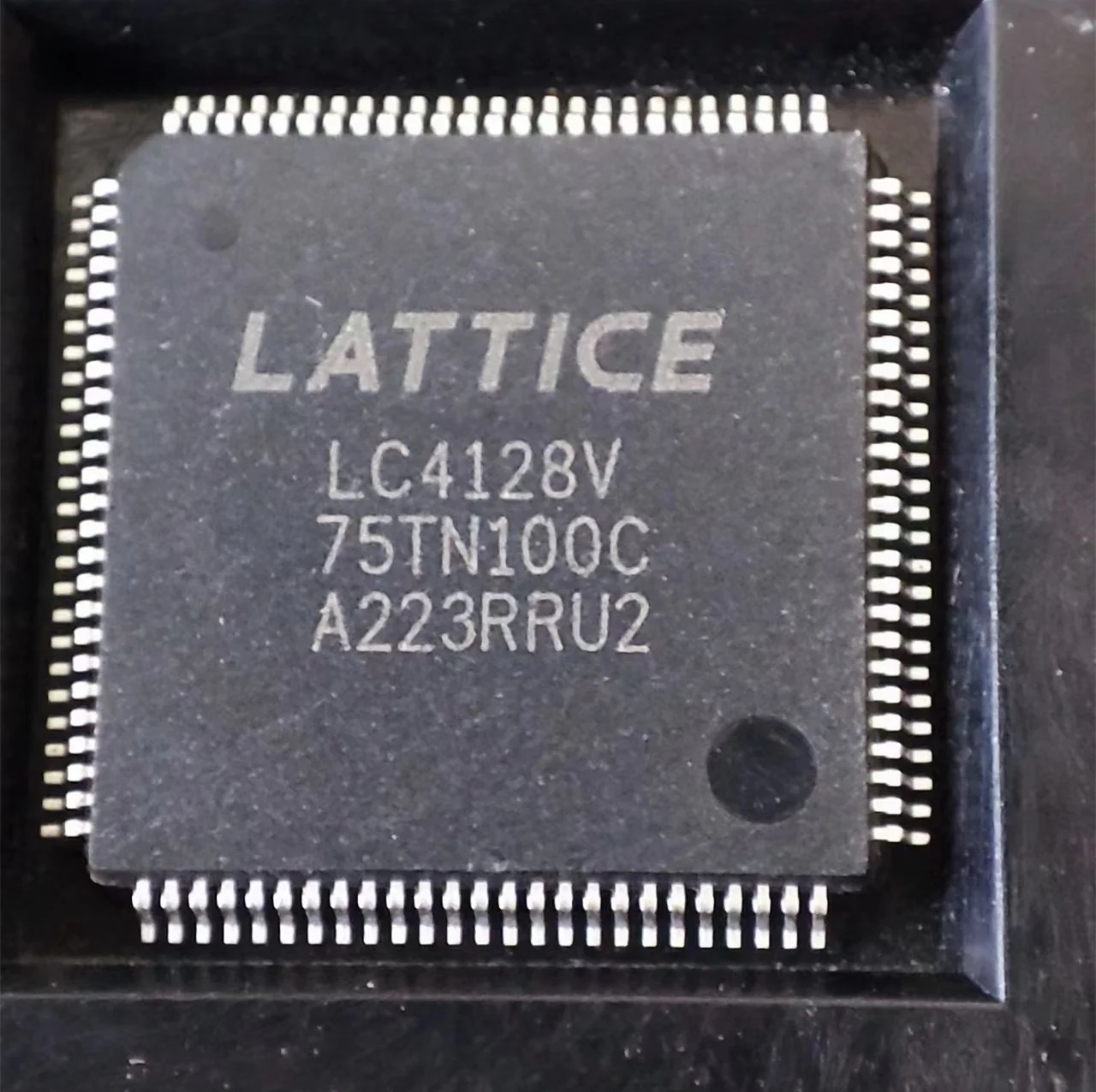 1~10pcs/lot LC4128V-75TN100-10I LC4128V-75TN100C LC4128V-5TN100-75I QFP-100 100% Brand New Original.